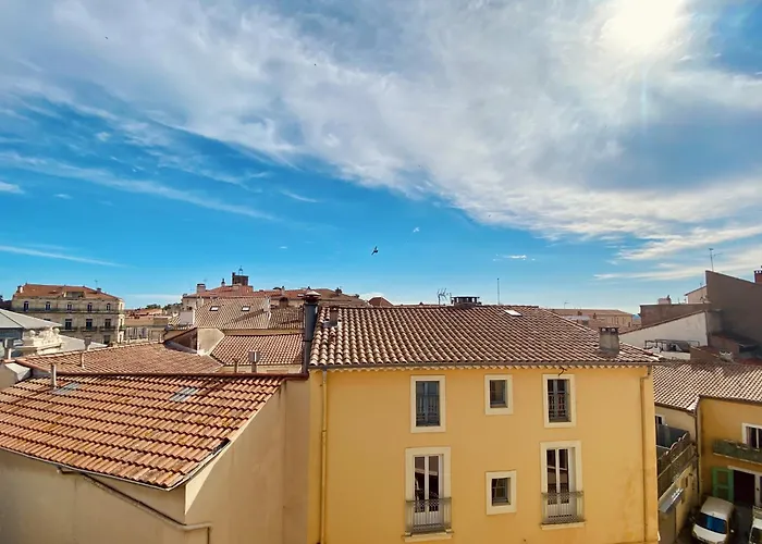 Les Toits Wifi Gratuit Vue Coeur De Ville Historique Et Halles